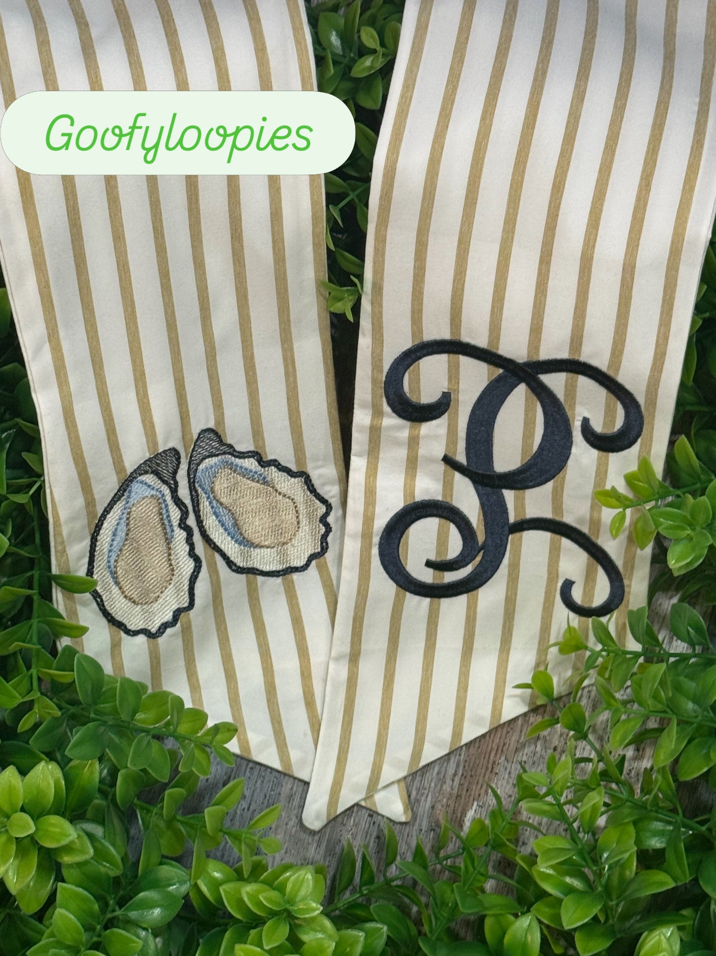 Oyster Wreath Door Sash