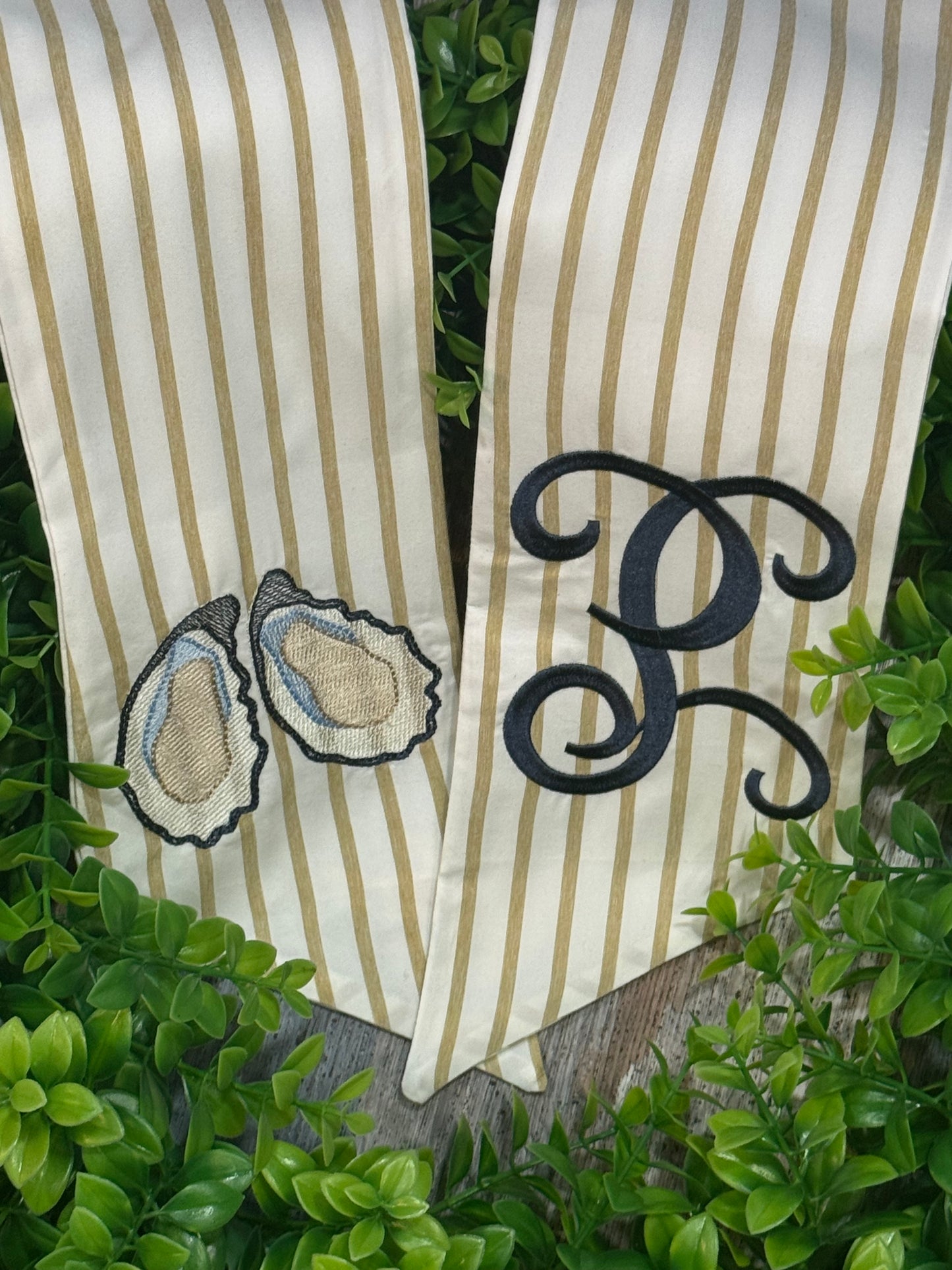 Oyster Wreath Door Sash